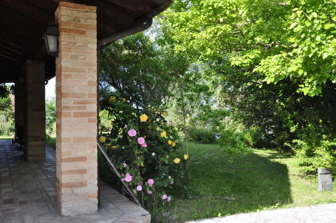Luci Sui Monti Bed and Breakfast Sarnano Buitenkant foto